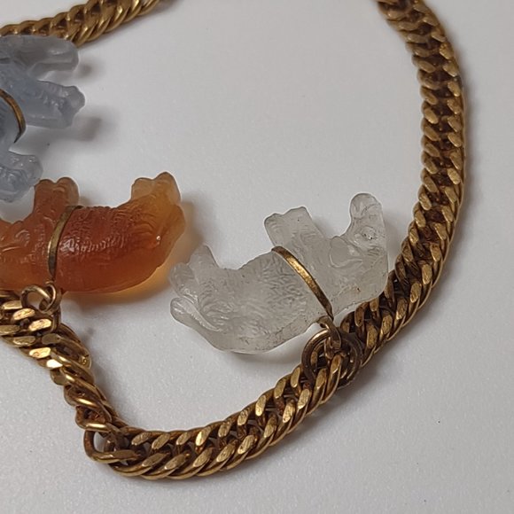 Cute Little Metal And Glass Elephant Charm Bracelet - Picture 7 of 9